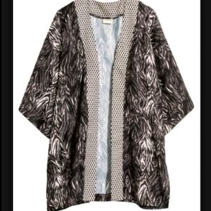 H&M CONSCIOUS COLLECTION ZEBRA‎ KIMONO JACKET SMALL